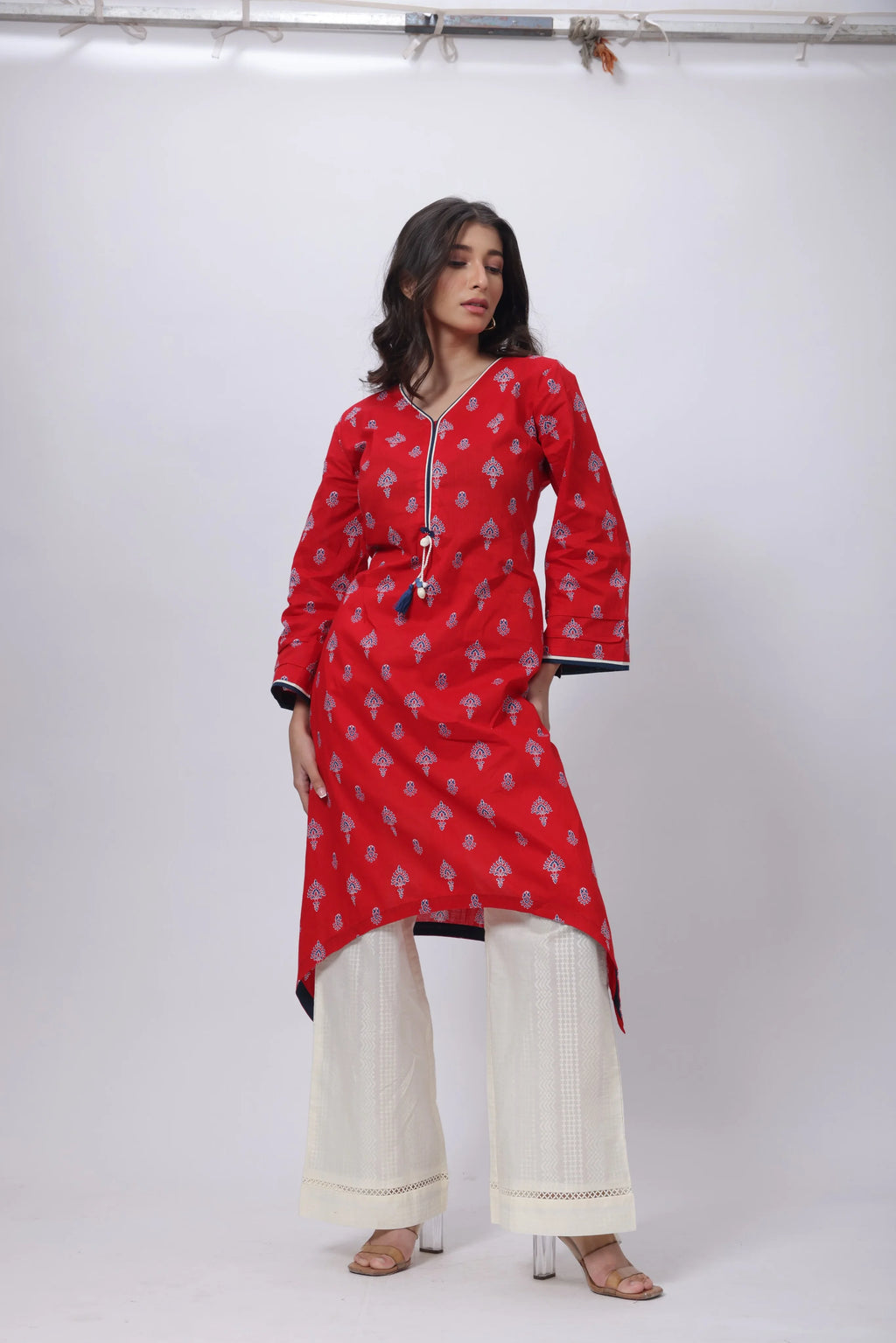 Printed Long Length Kurti in Ketchup Red