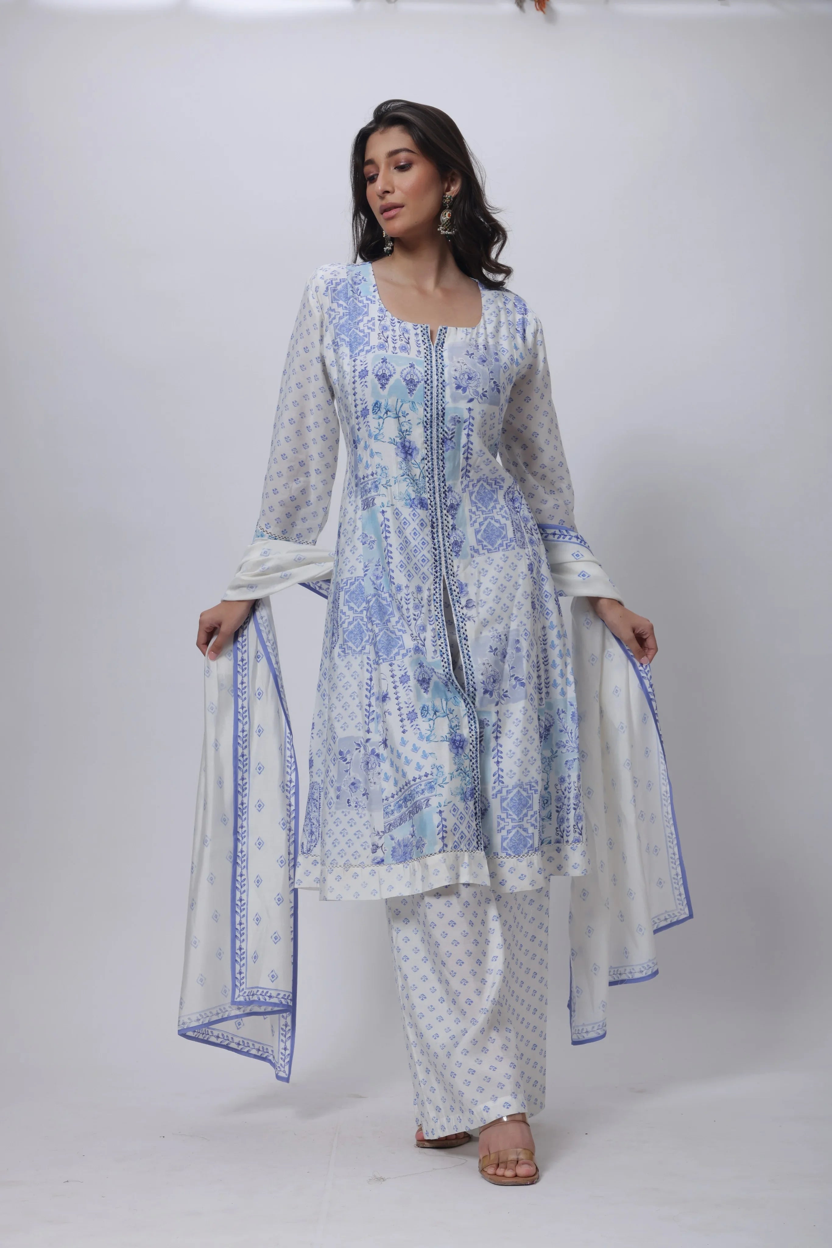 Printed Three Piece Suit Set in White and Blue