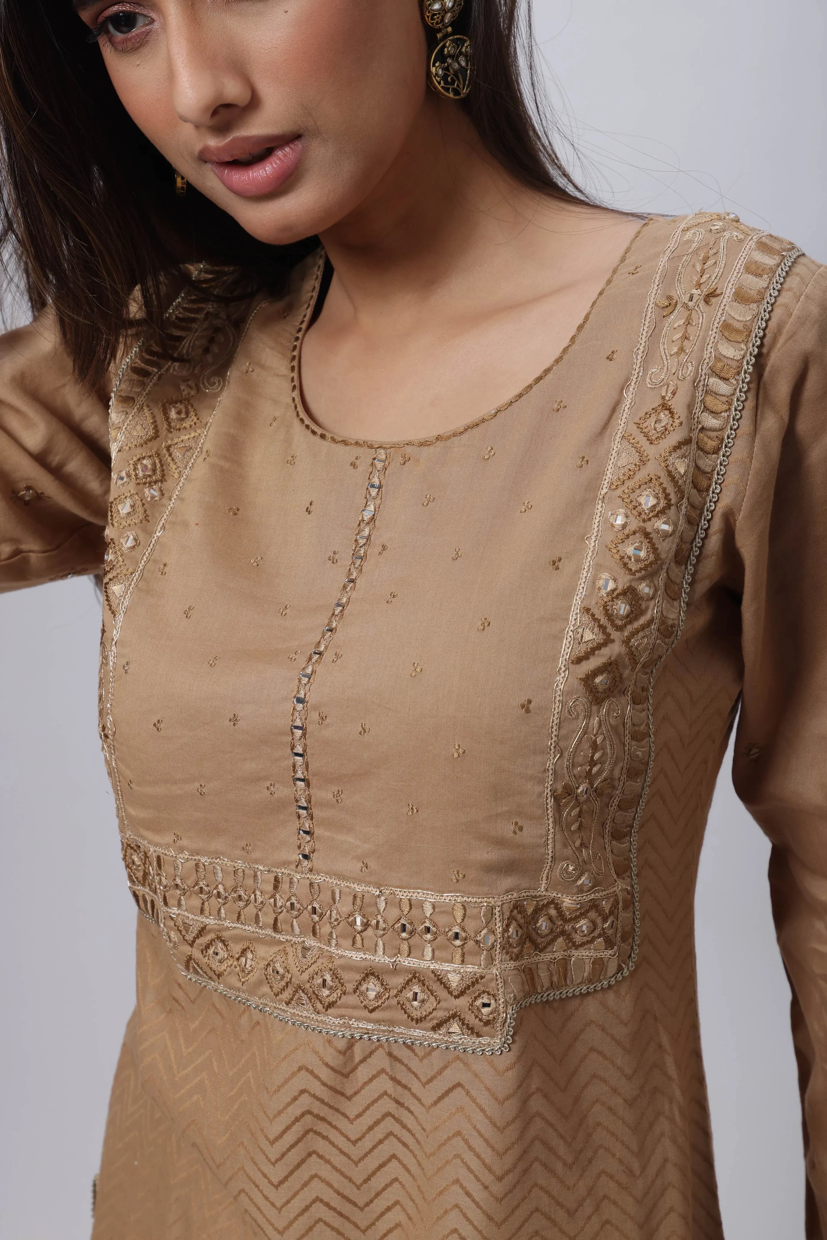 Textured Three Piece Suit Set in Brown