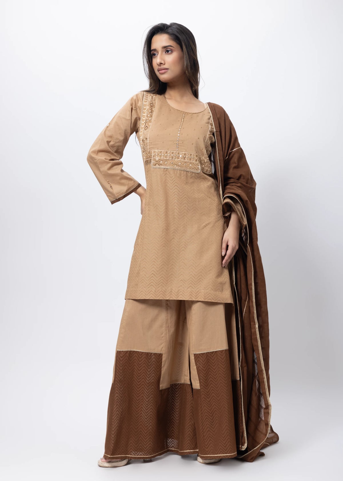 Textured Three Piece Suit Set in Brown